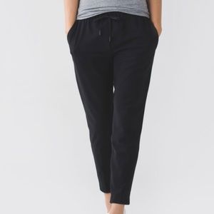 LULULEMON JET PANT BLACK SIZE 2